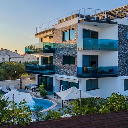 Luxury Apartments Vilamaloca วีร์ ภายนอก รูปภาพ
