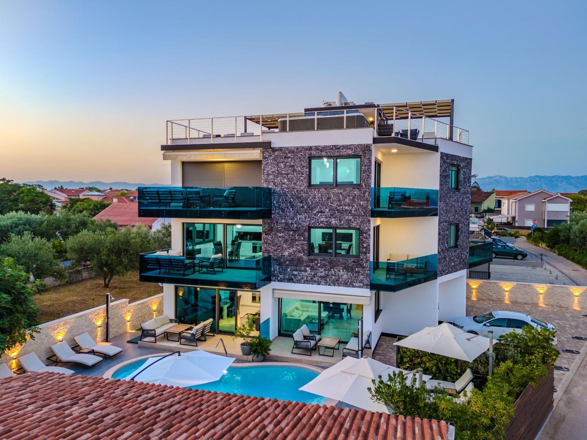 Luxury Apartments Vilamaloca วีร์ ภายนอก รูปภาพ