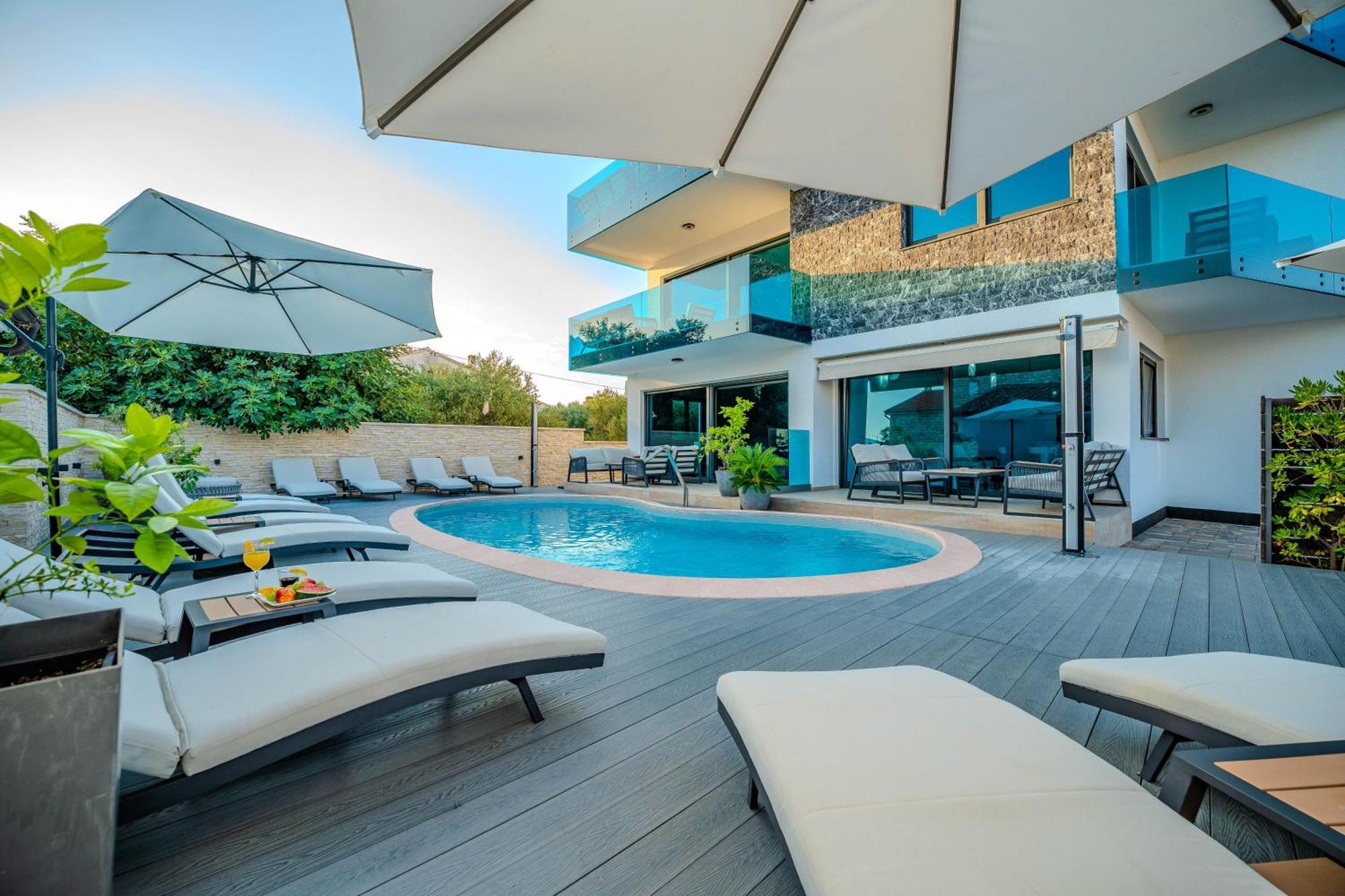 Luxury Apartments Vilamaloca วีร์ ภายนอก รูปภาพ
