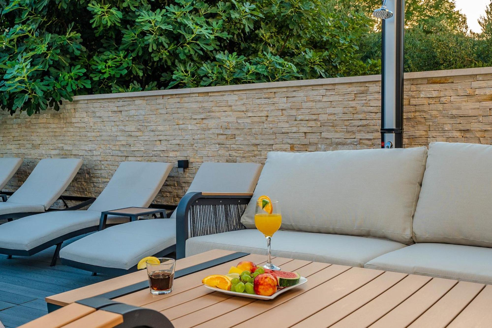 Luxury Apartments Vilamaloca วีร์ ภายนอก รูปภาพ