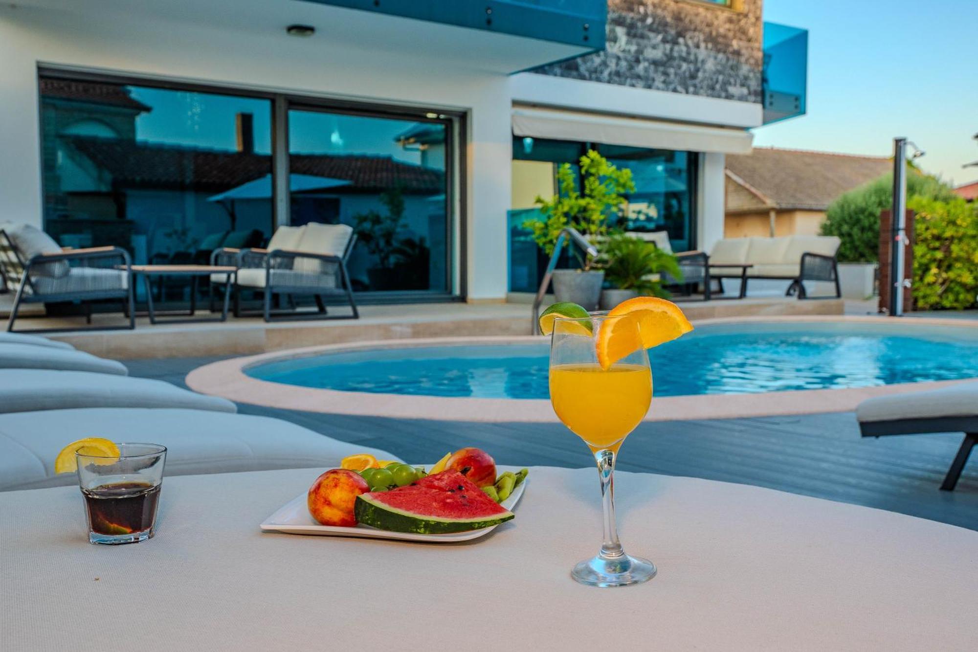 Luxury Apartments Vilamaloca วีร์ ภายนอก รูปภาพ