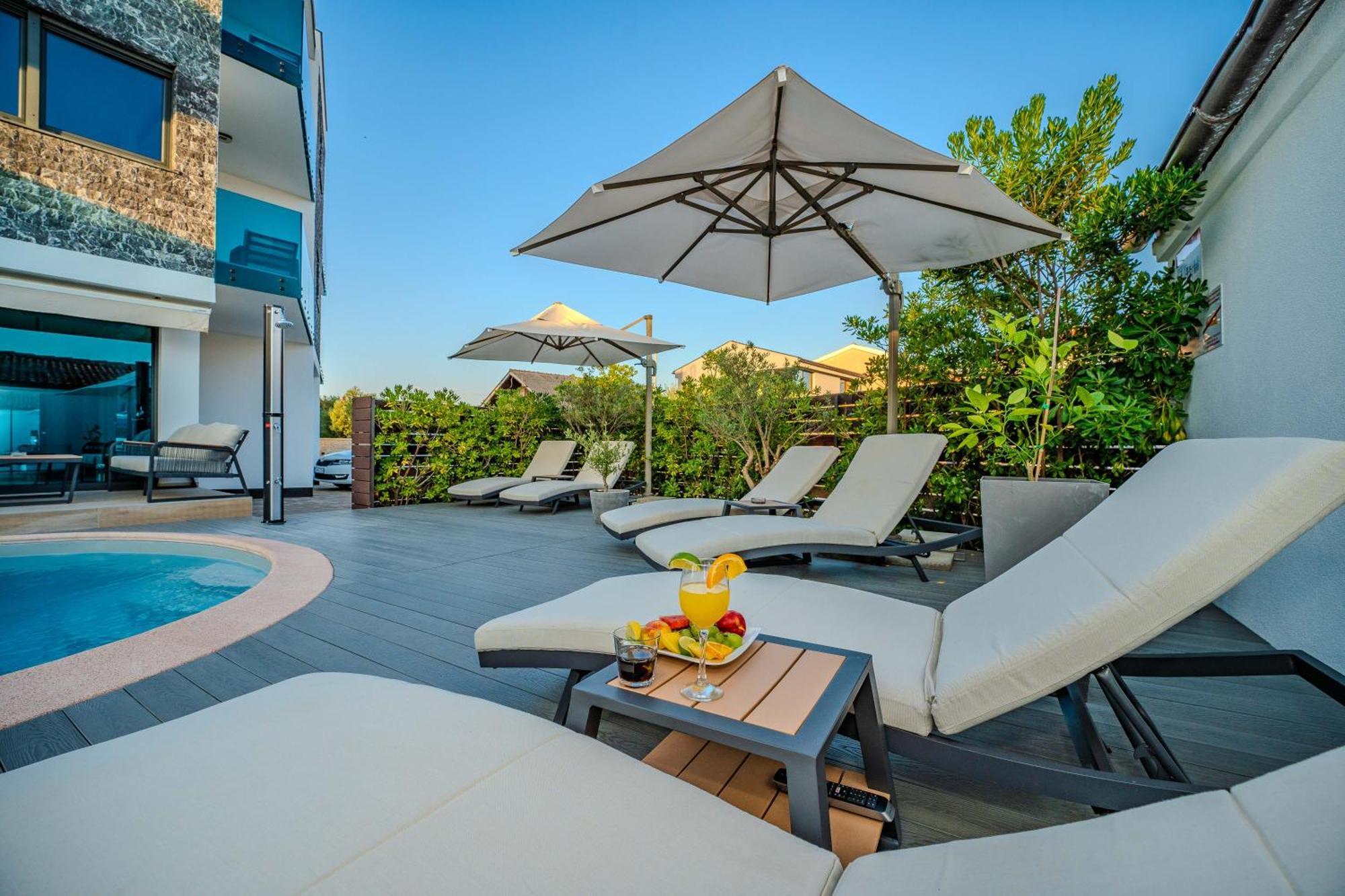 Luxury Apartments Vilamaloca วีร์ ภายนอก รูปภาพ