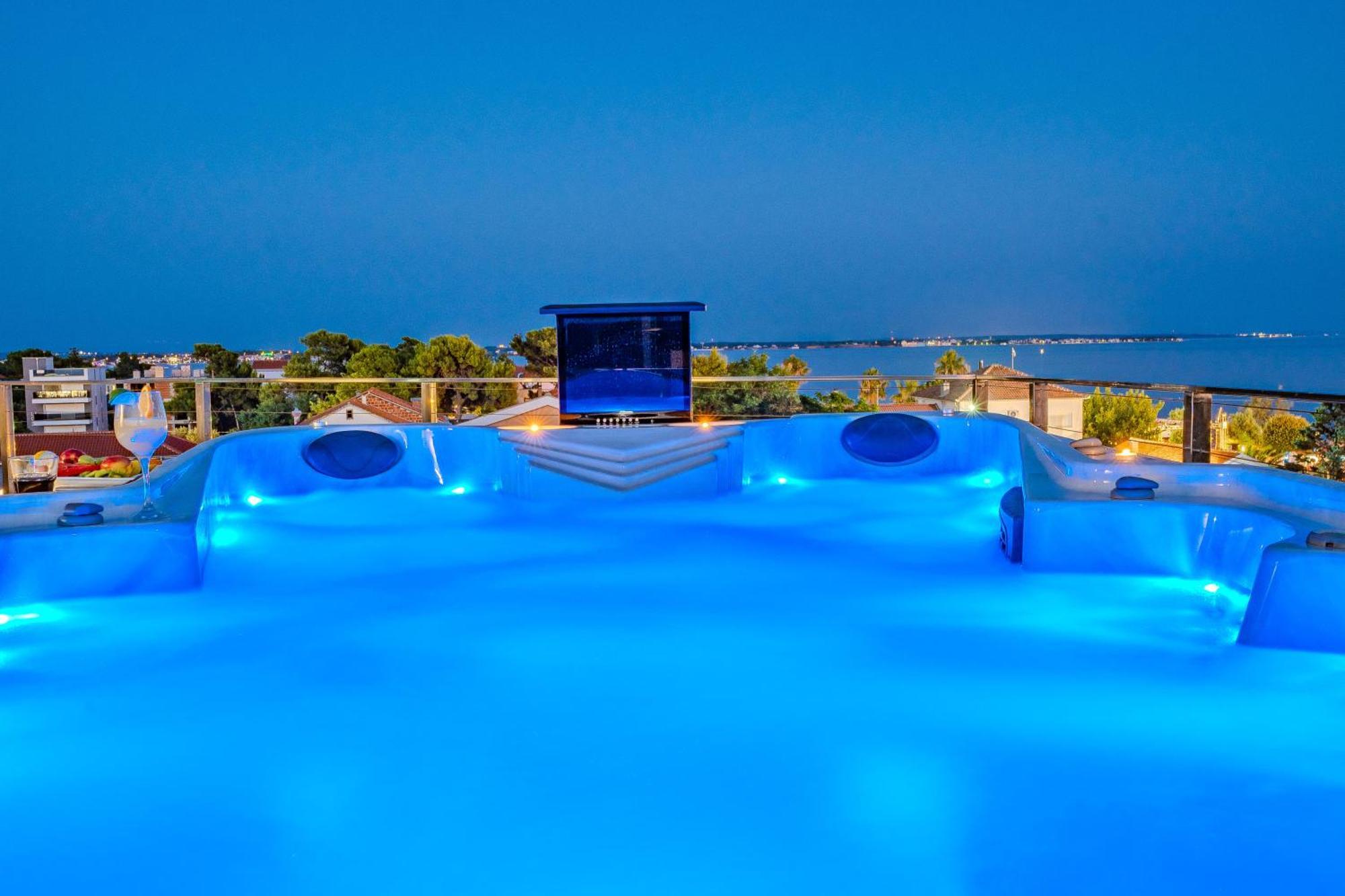 Luxury Apartments Vilamaloca วีร์ ภายนอก รูปภาพ