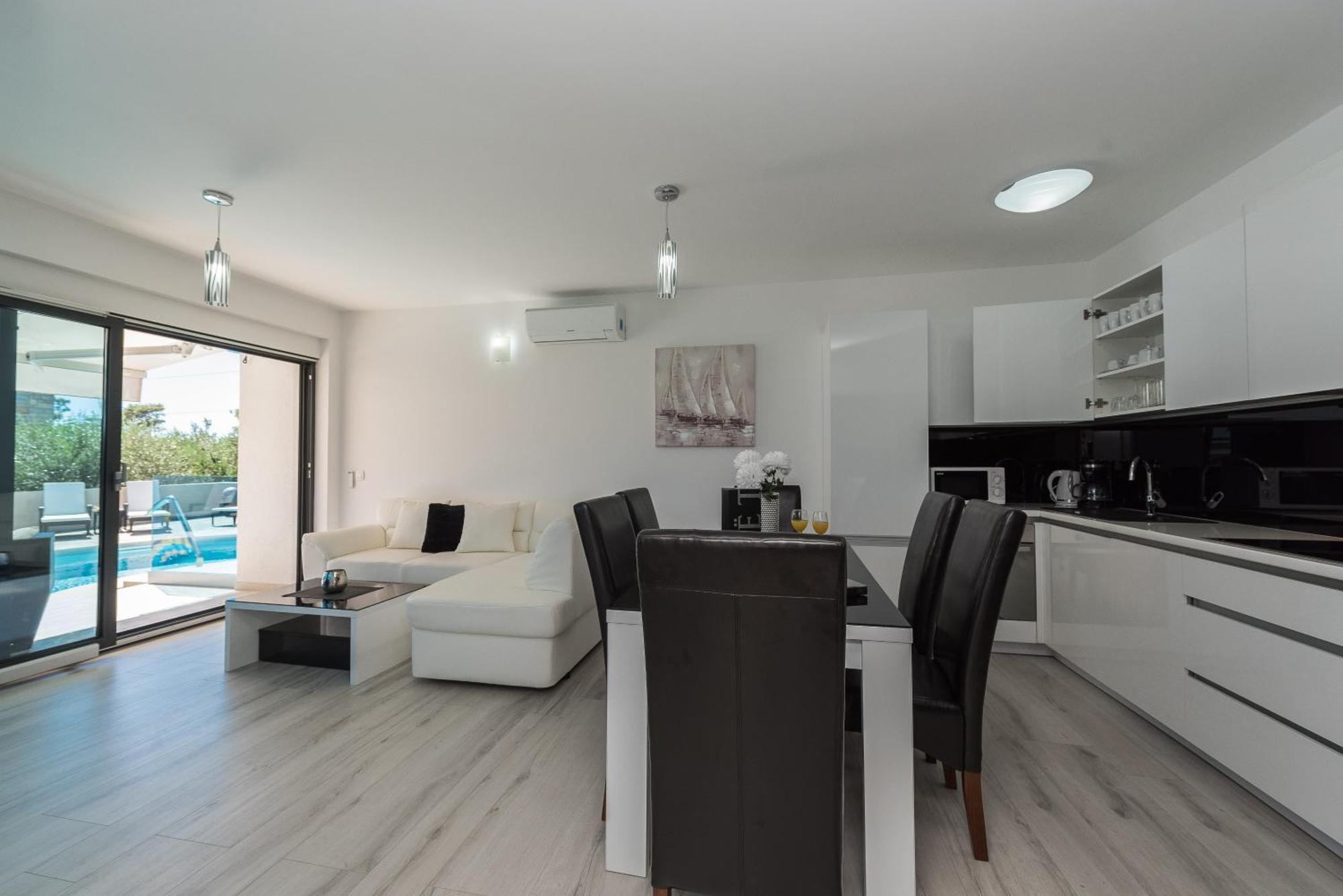 Luxury Apartments Vilamaloca วีร์ ภายนอก รูปภาพ