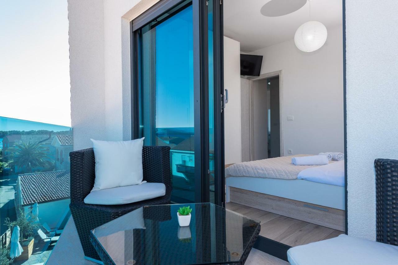 Luxury Apartments Vilamaloca วีร์ ภายนอก รูปภาพ