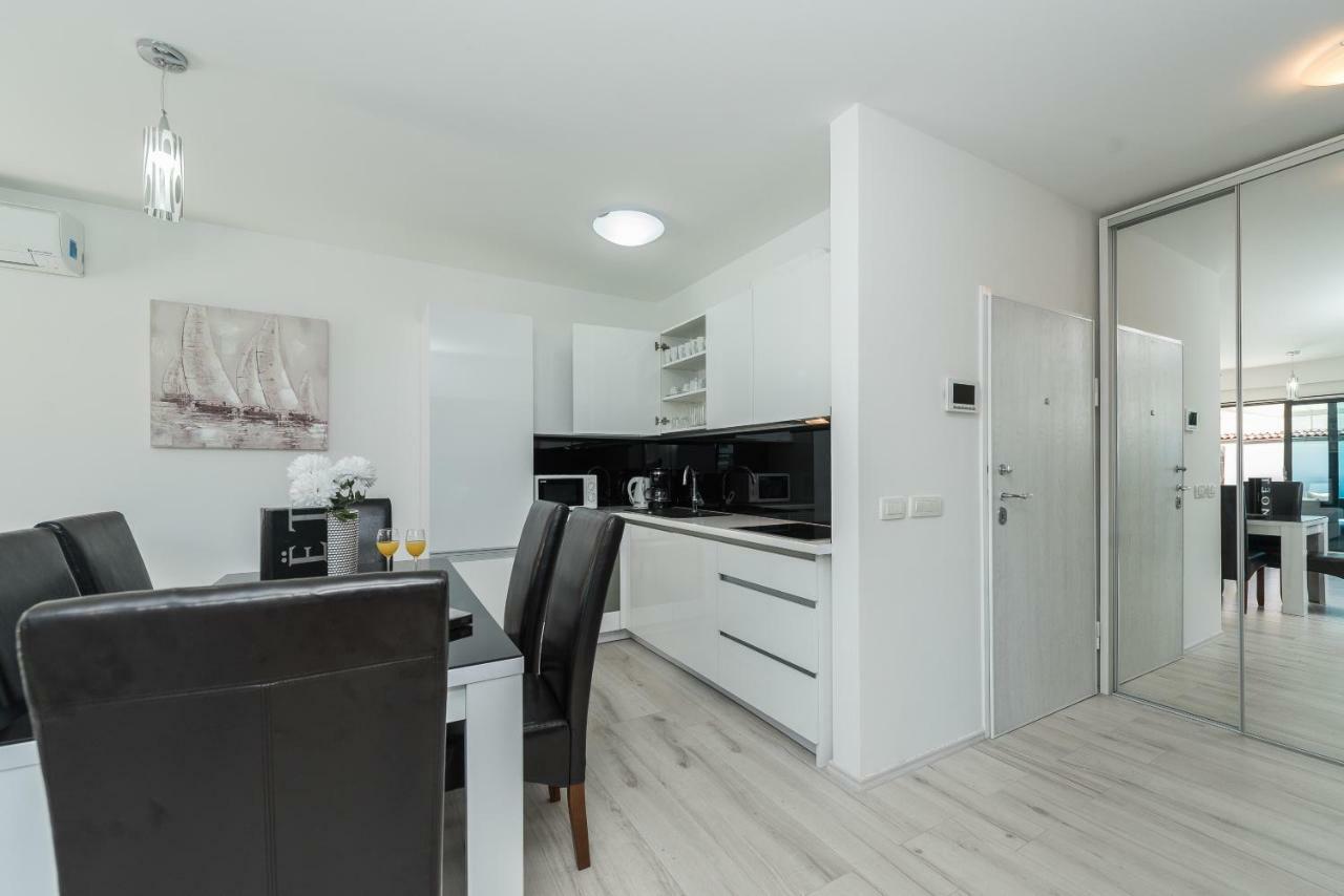 Luxury Apartments Vilamaloca วีร์ ภายนอก รูปภาพ